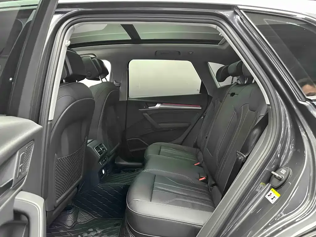 Audi Q5L 2023 из CN, фото 2