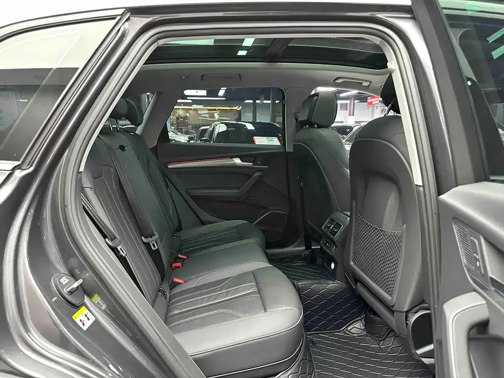 Audi Q5L 2023 из CN, фото 8