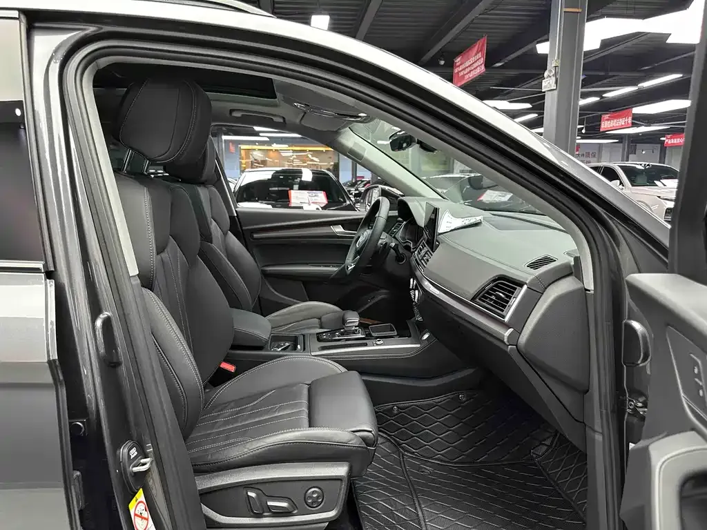 Audi Q5L 2023 из CN, фото 6