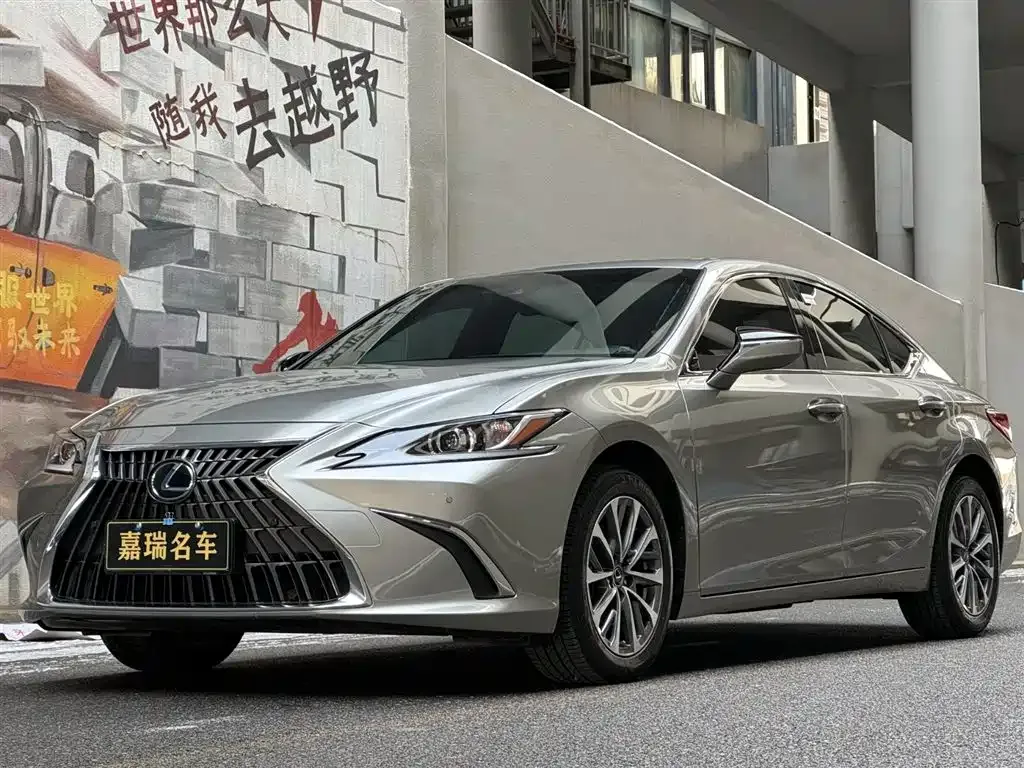 Lexus ES 2024 из CN, фото 1