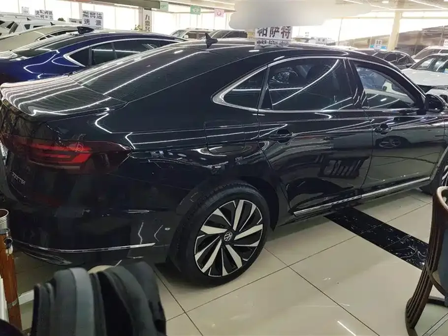 Volkswagen Passat 2022 из CN, фото 8