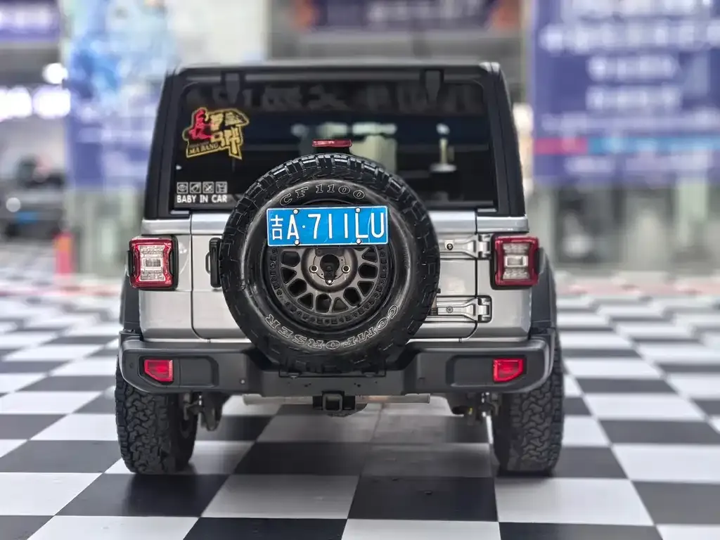 Jeep Wrangler 2021 из CN, фото 5