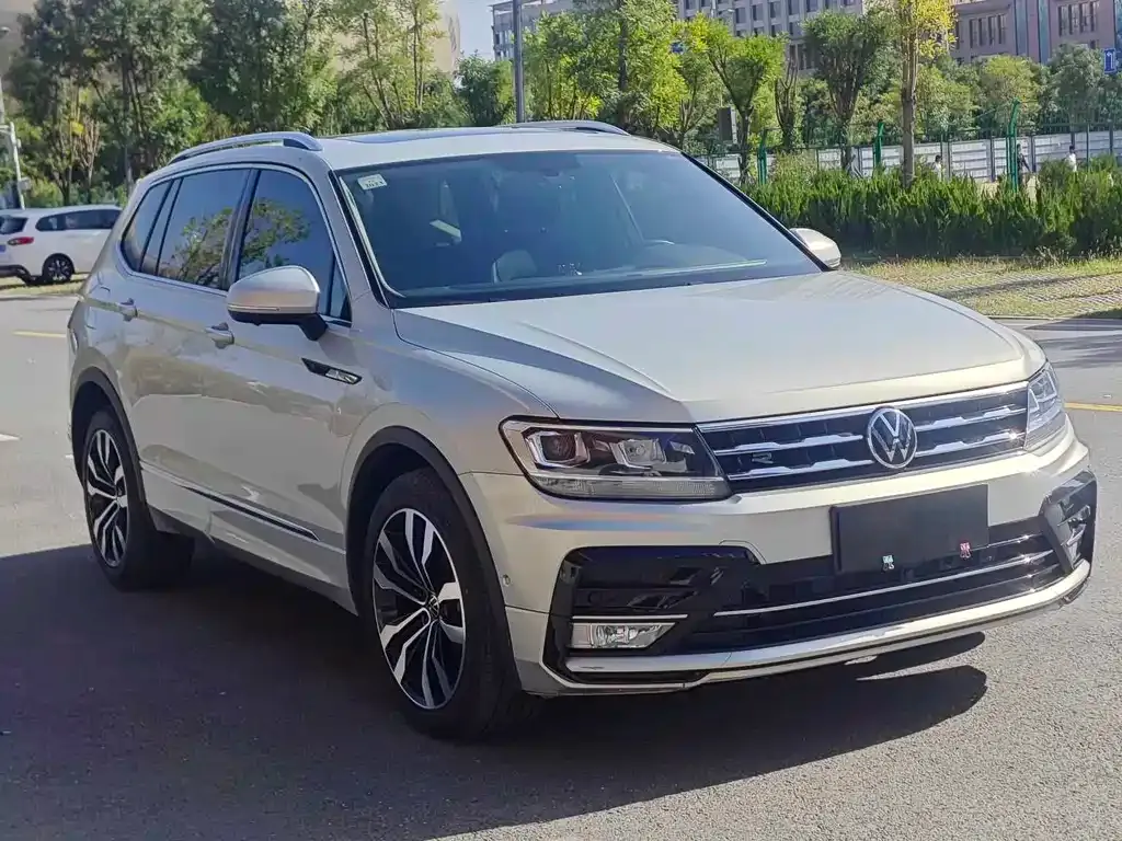 Volkswagen Tiguan L 2021 из CN, фото 8