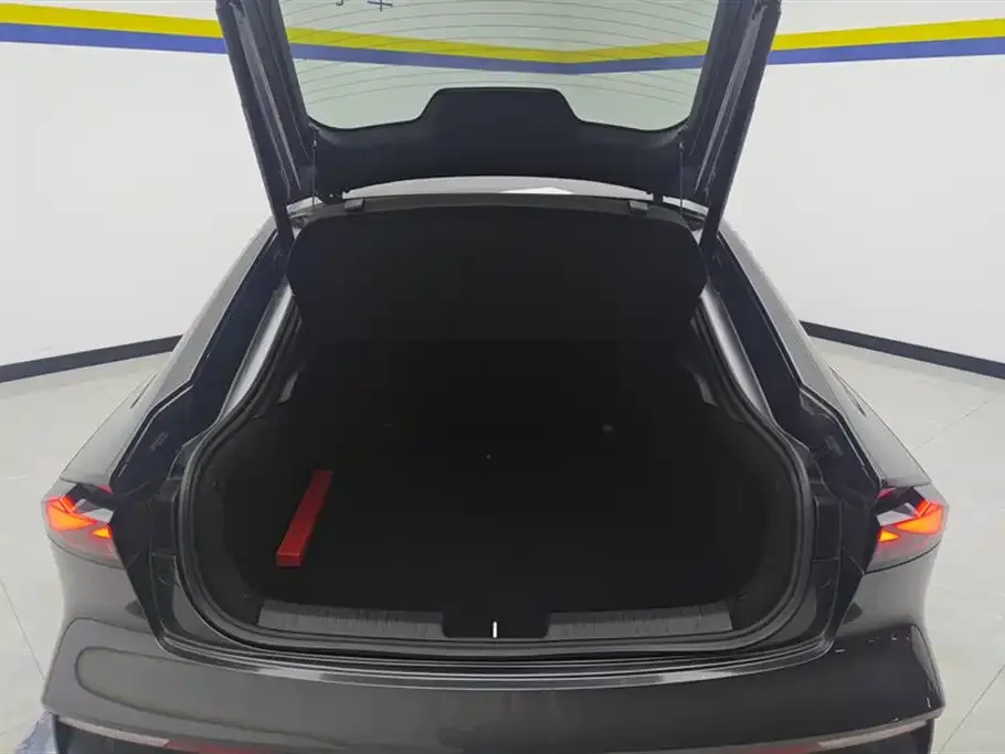 Changan UNI-V 2023 из CN, фото 3