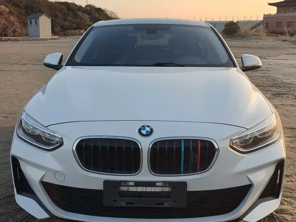 BMW 1 Series 2021 из CN, фото 1