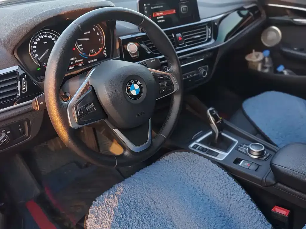 BMW 1 Series 2021 из CN, фото 3