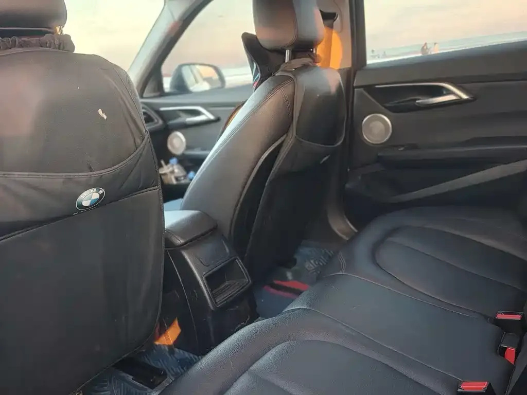 BMW 1 Series 2021 из CN, фото 9