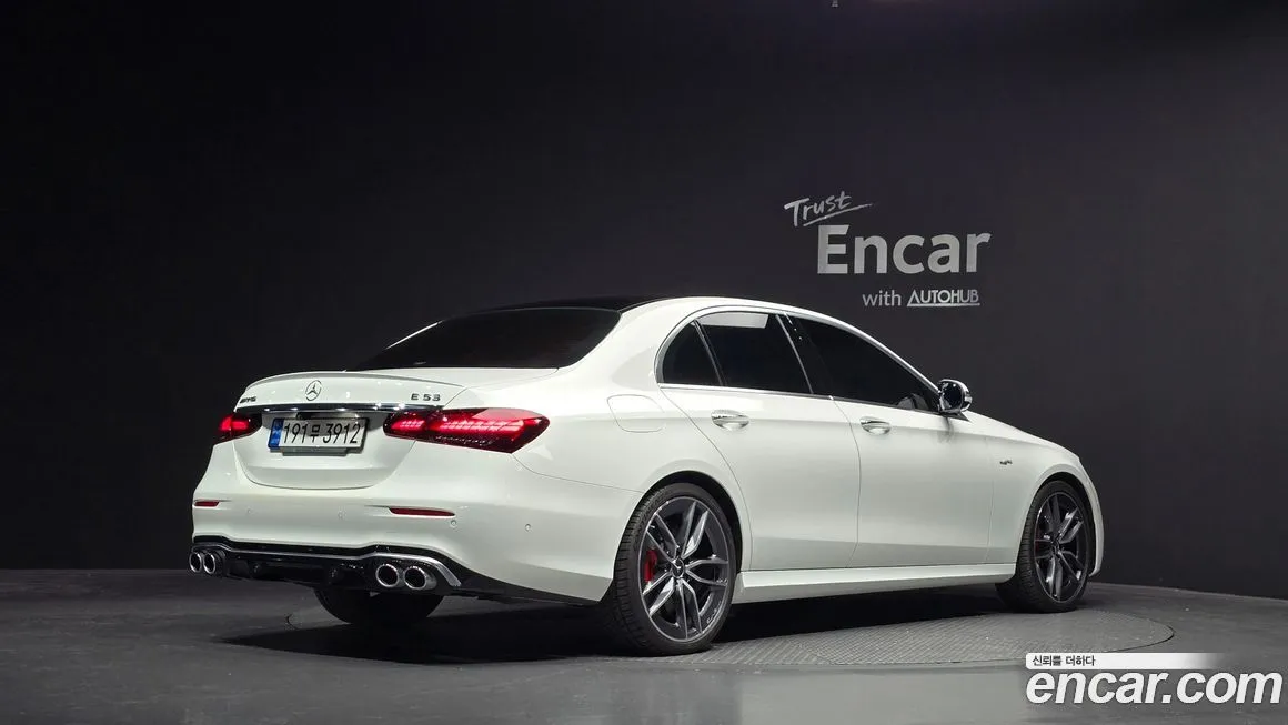 Mercedes-Benz E-Class — фото 2