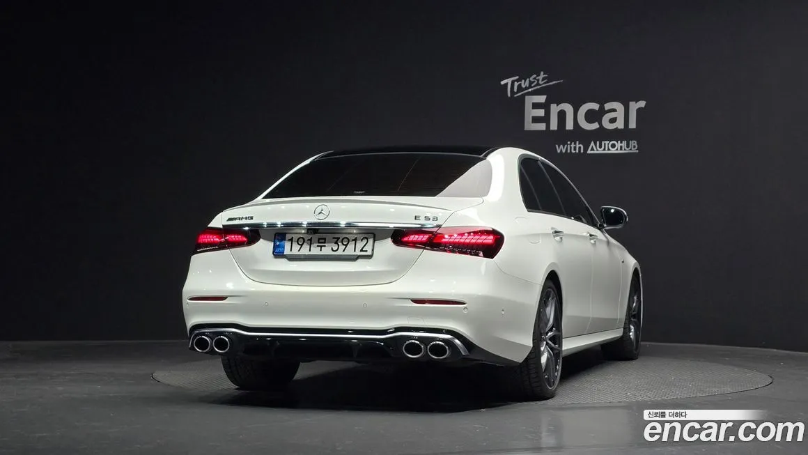 Mercedes-Benz E-Class — фото 4