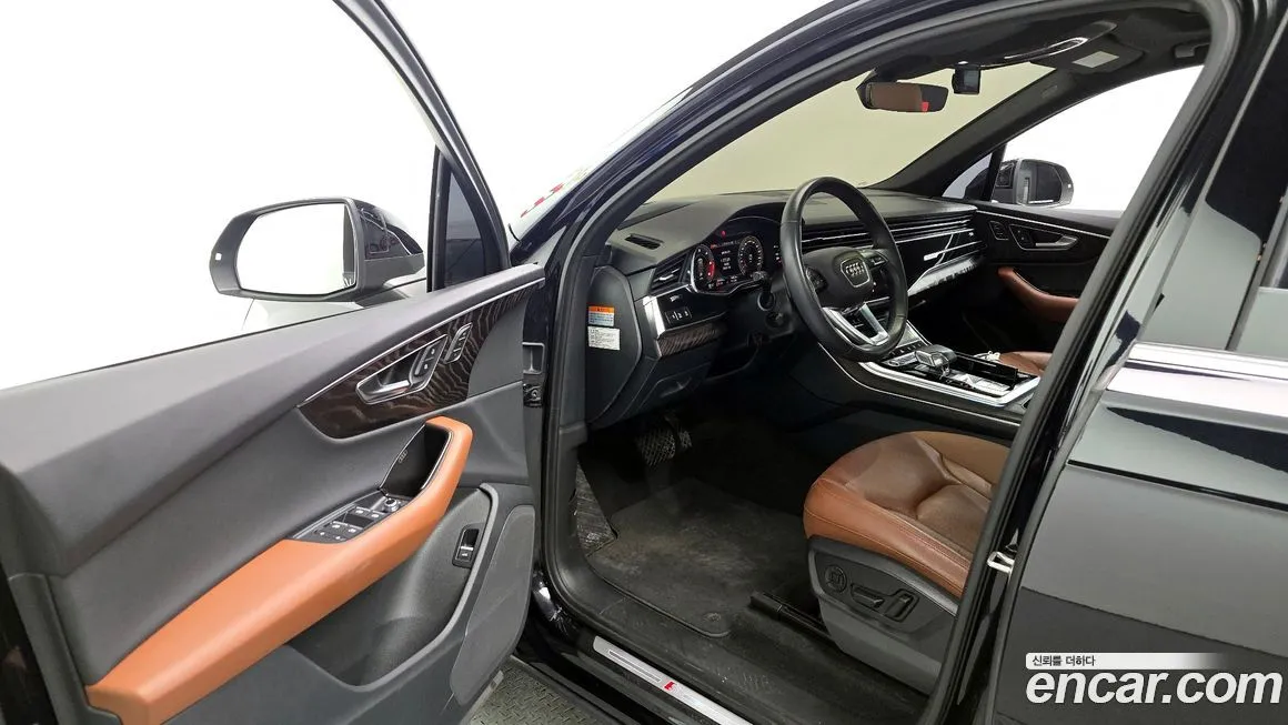 Audi Q7 2021 из KR, фото 7