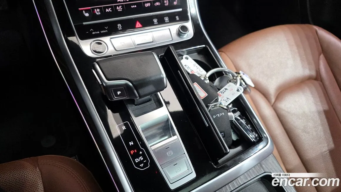 Audi Q7 2021 из KR, фото 8