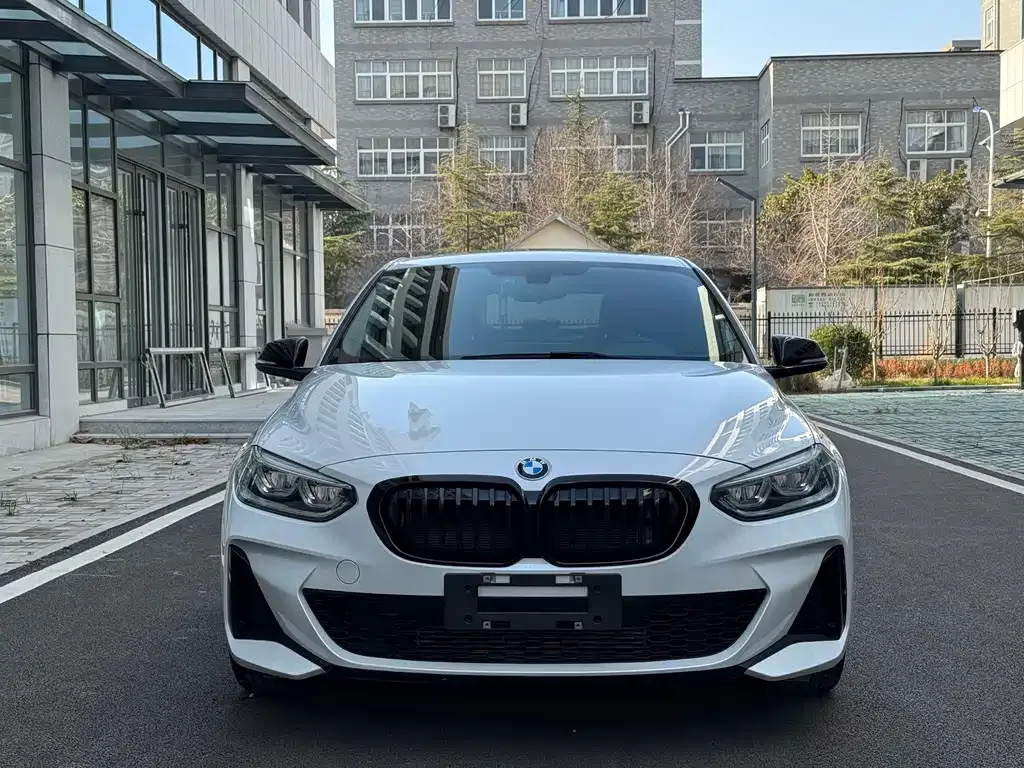 BMW 1 Series 2022 из CN, фото 10