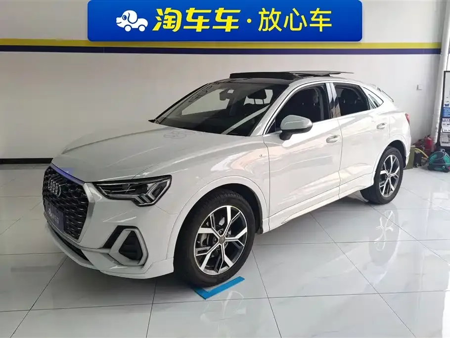 Audi Q3 Sportback — фото 1