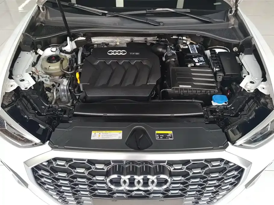 Audi Q3 Sportback — фото 9