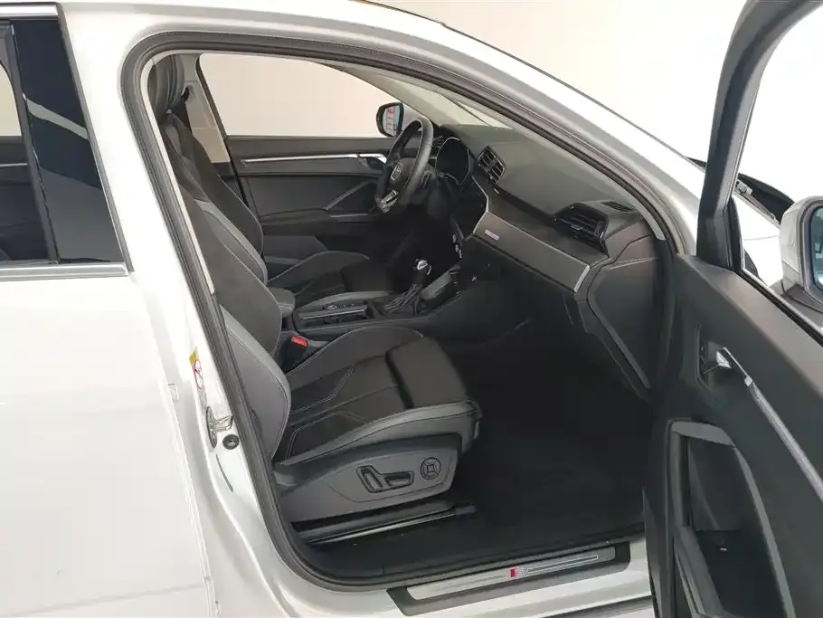 Audi Q3 Sportback — фото 8