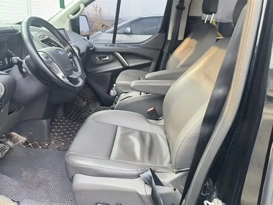 Ford Tourneo 2023 из CN, фото 9