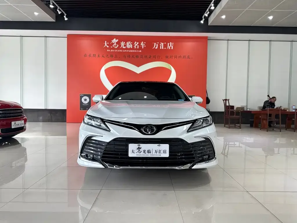 Toyota Camry 2025 из CN, фото 2