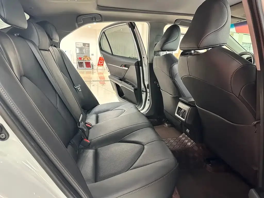 Toyota Camry 2025 из CN, фото 8