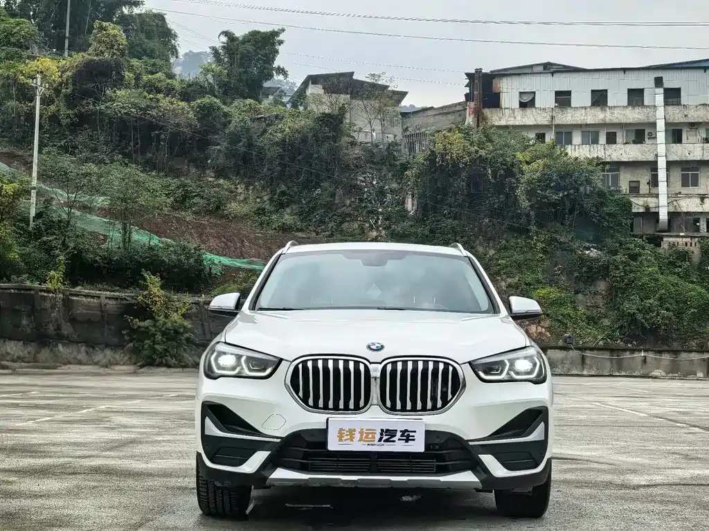 BMW X1 — фото 8