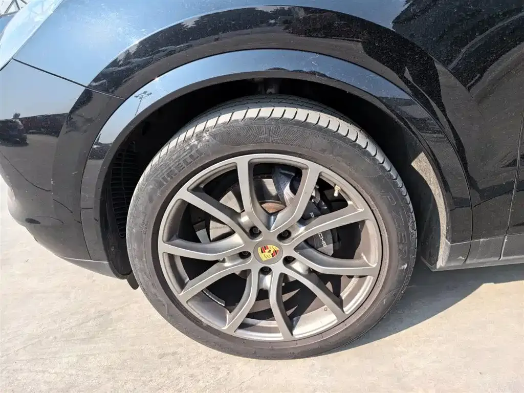 Porsche Cayenne — фото 7