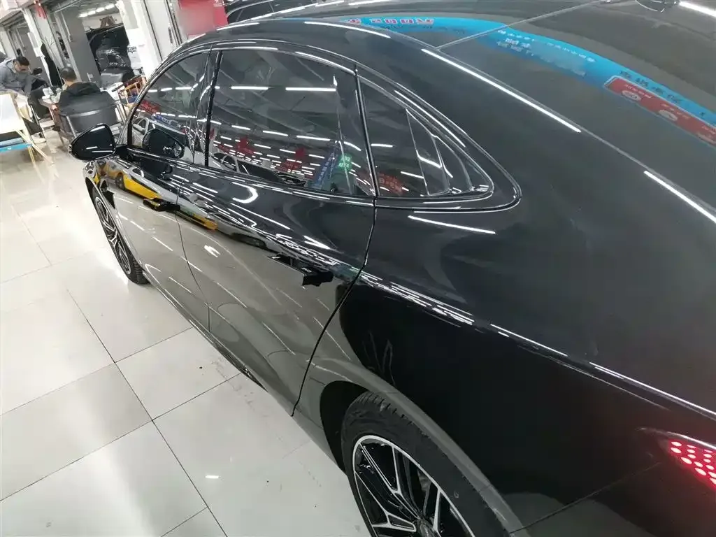 BYD Seal — фото 10