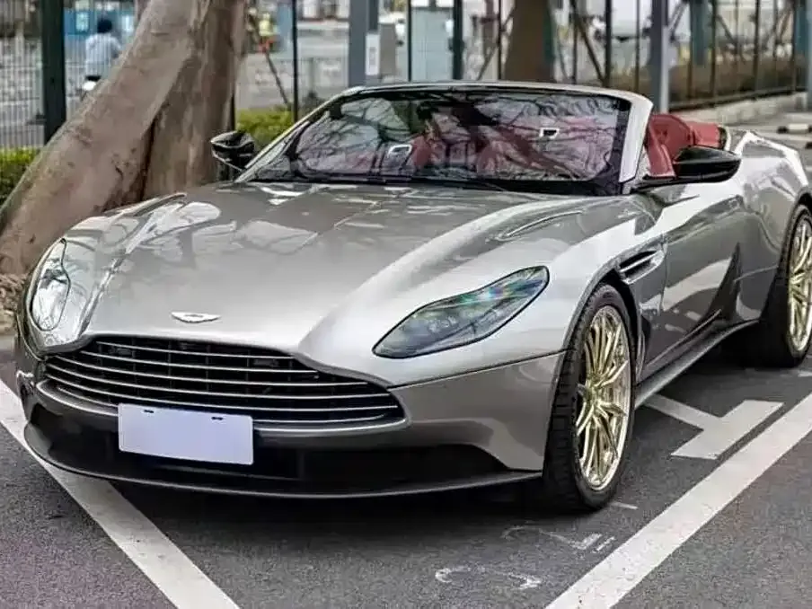 Aston Martin DB11 2023 из CN, фото 1
