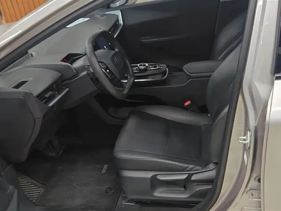 Toyota bZ3 2023 из CN, фото 8