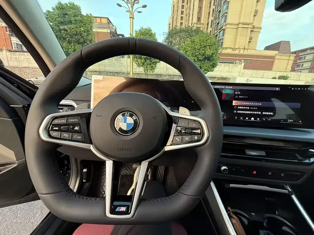 BMW 3 Series 2024 из CN, фото 2