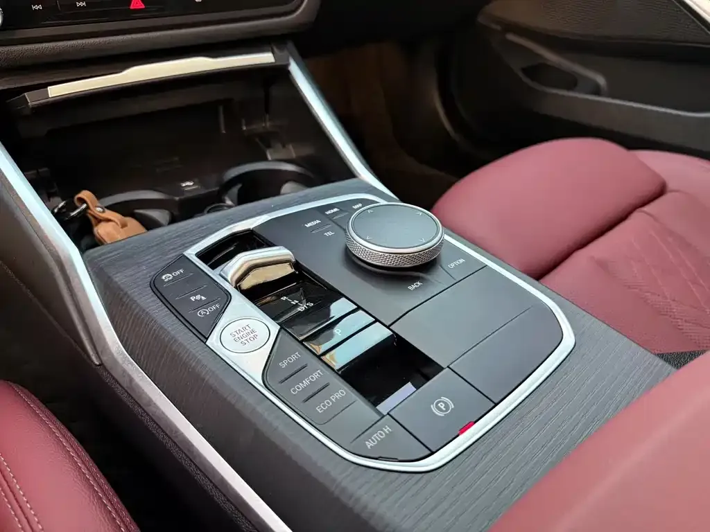 BMW 3 Series 2024 из CN, фото 6