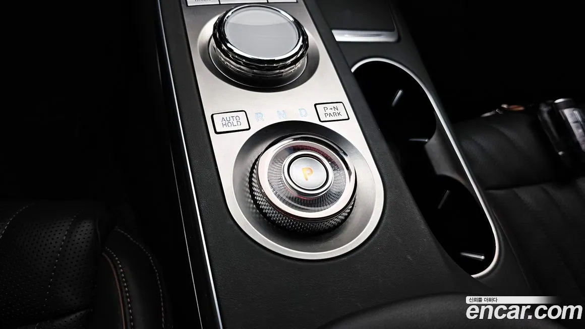 Genesis GV70 — фото 2