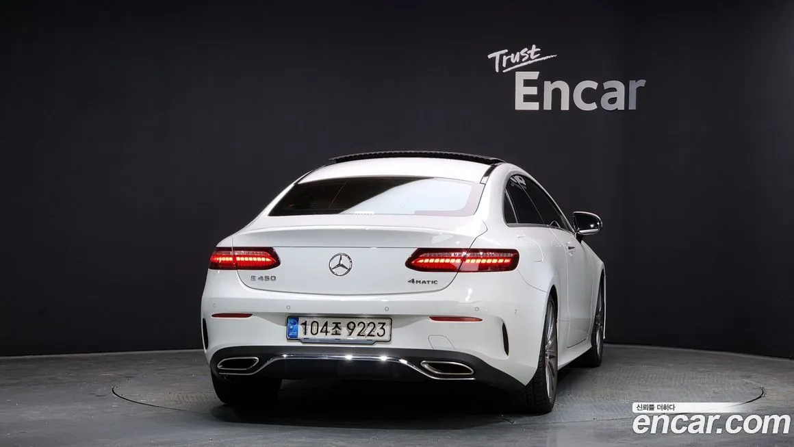 Mercedes-Benz E-Class — фото 2