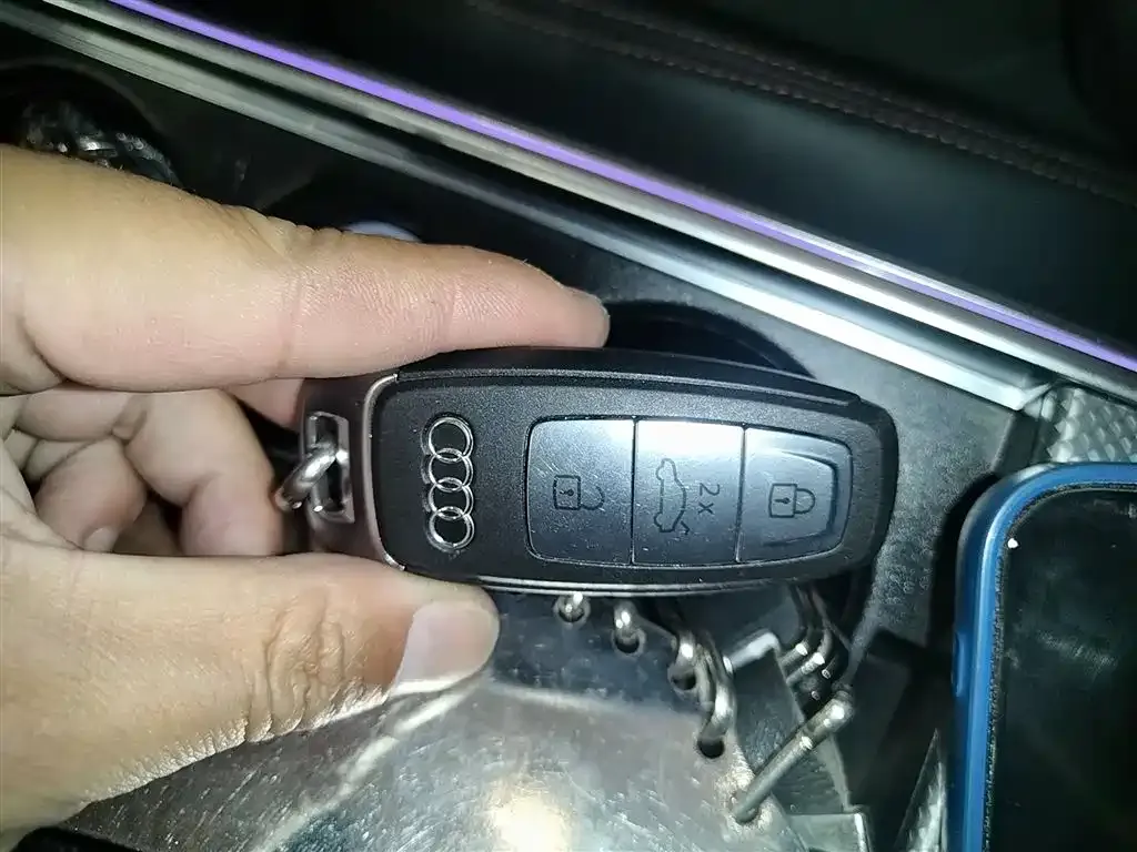 Audi A6L 2024 из CN, фото 7