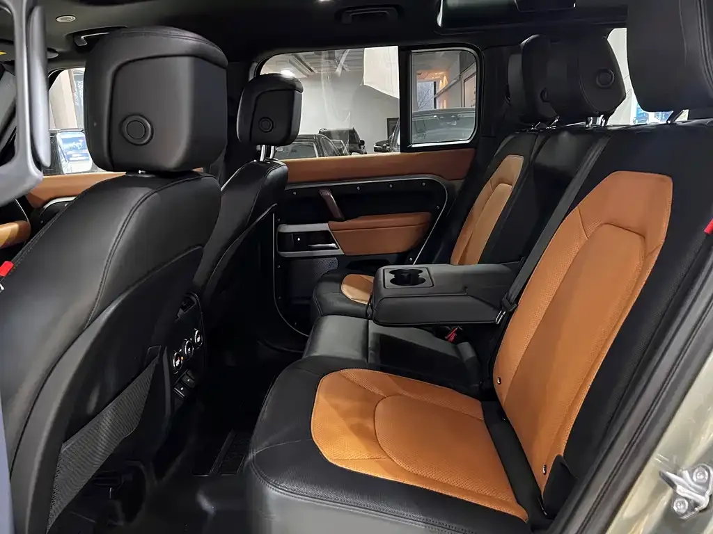 Land Rover Defender 2024 из CN, фото 3