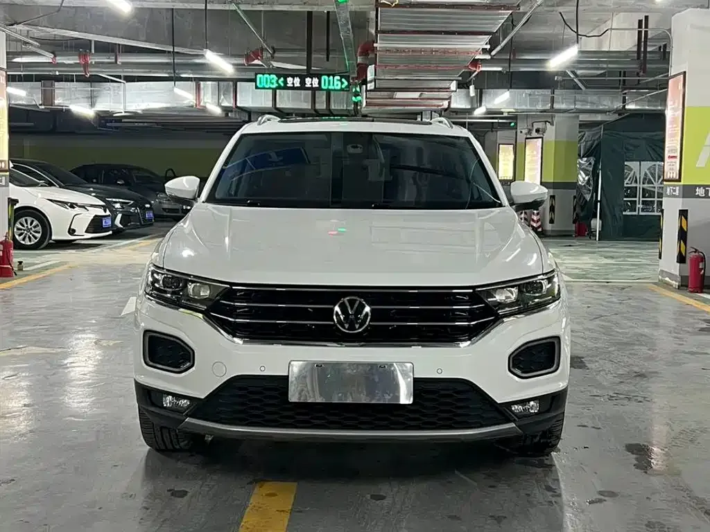 Volkswagen T-Roc — фото 5