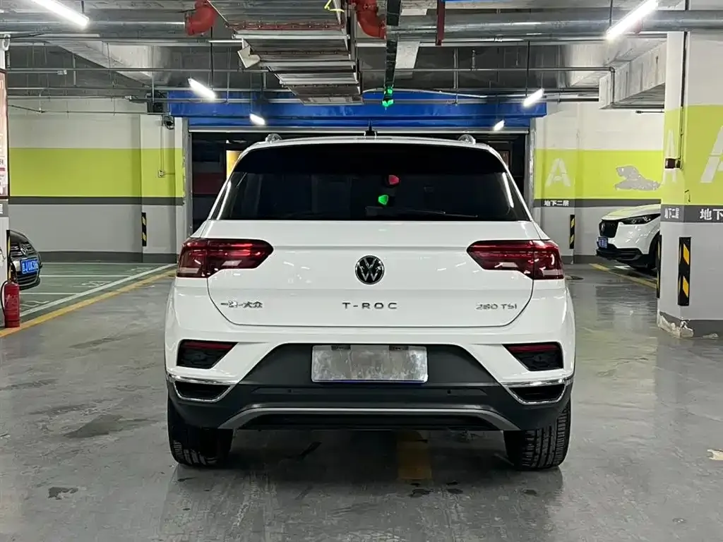 Volkswagen T-Roc — фото 6