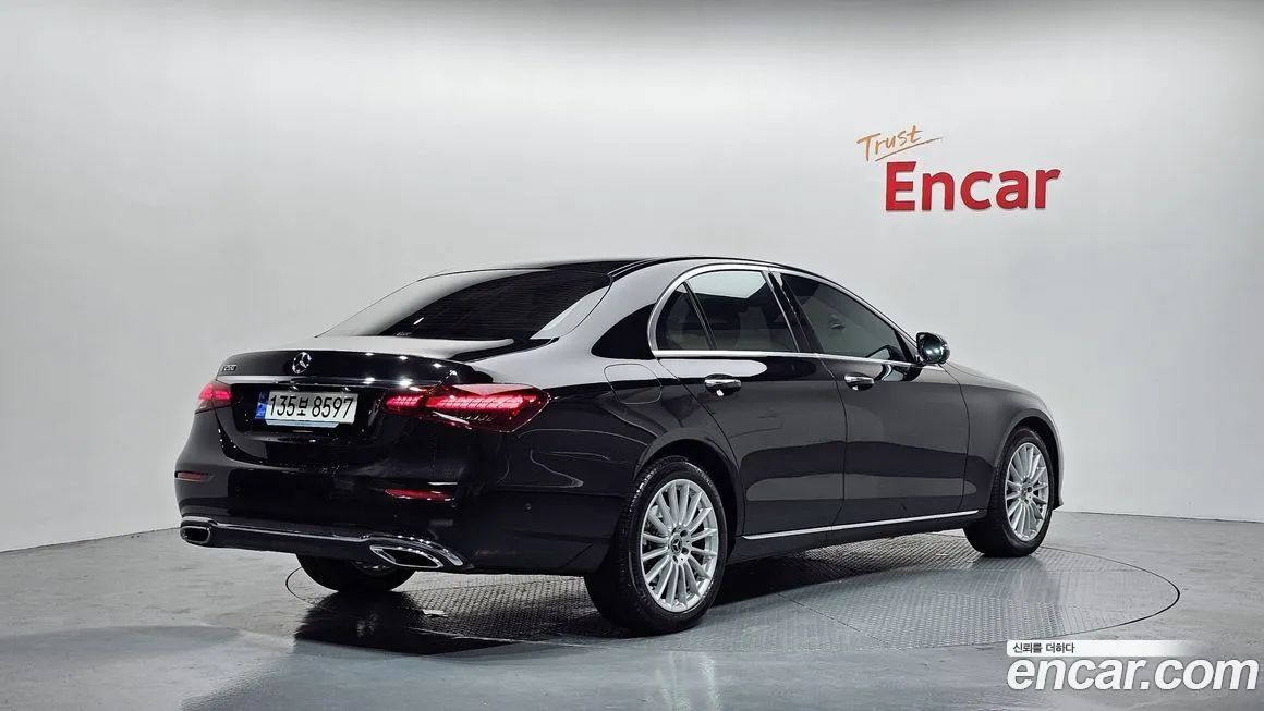 Mercedes-Benz E-Class 2023 из KR, фото 2