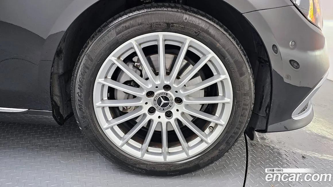 Mercedes-Benz E-Class 2023 из KR, фото 5