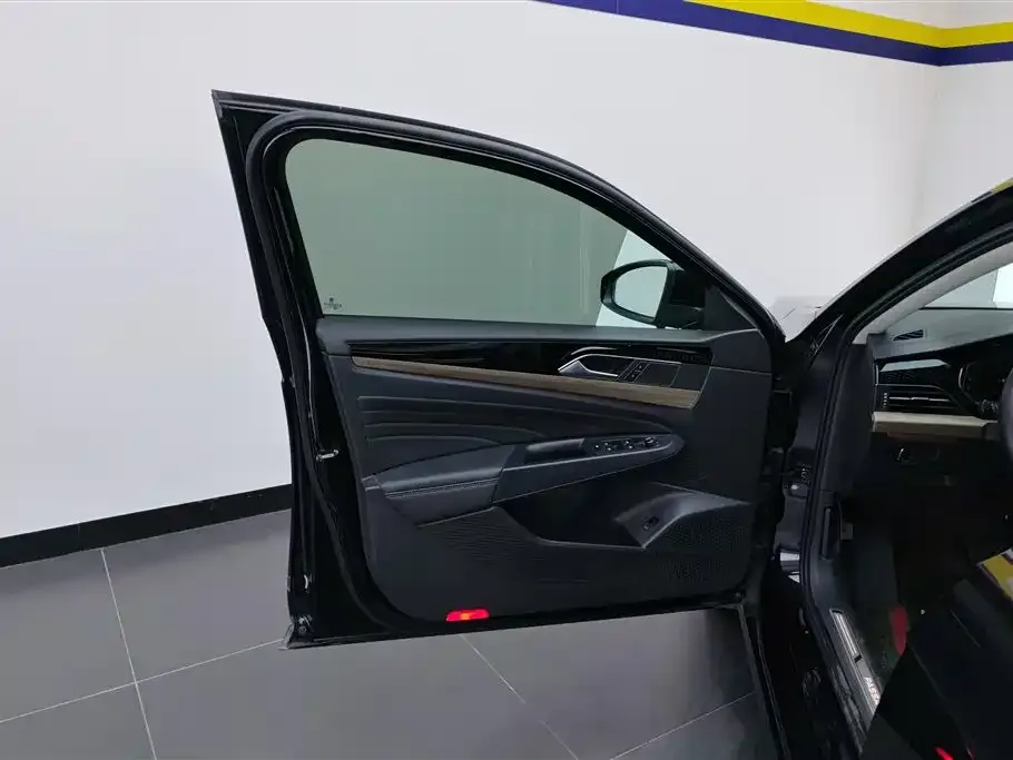 Volkswagen Passat — фото 7