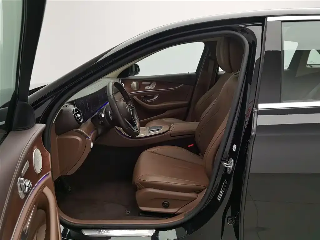 Mercedes-Benz E-Class 2023 из CN, фото 3