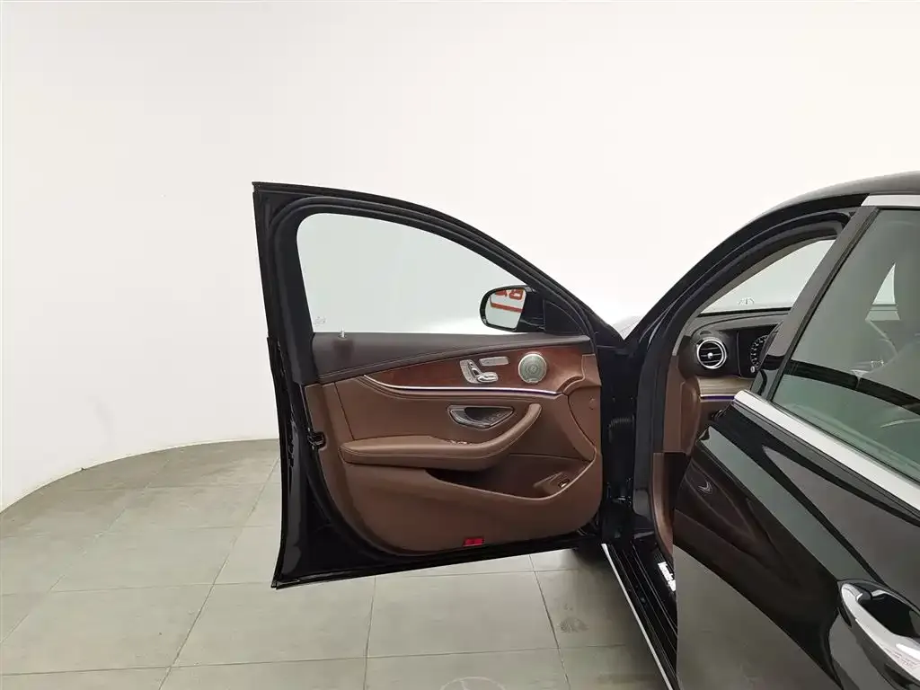 Mercedes-Benz E-Class 2023 из CN, фото 5