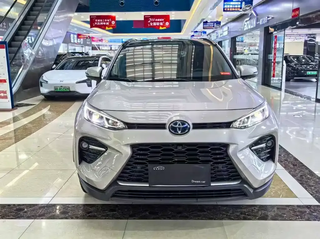 Toyota Wildlander — фото 7