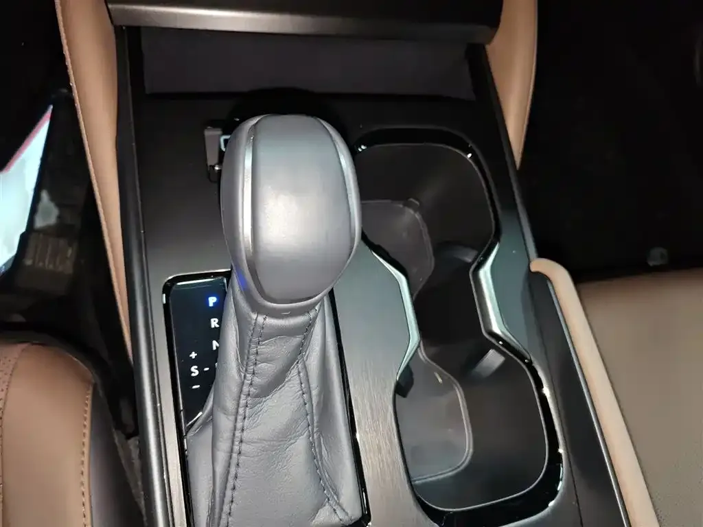 Lexus ES 2025 из CN, фото 4
