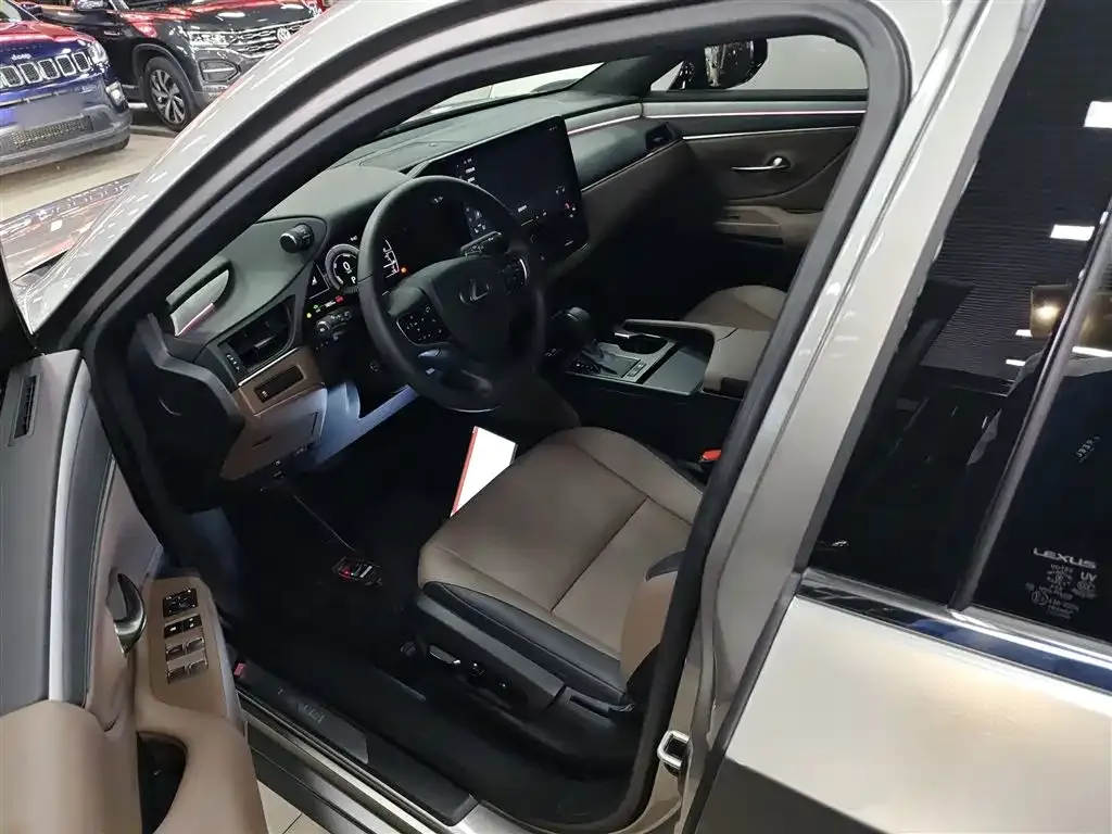 Lexus ES 2025 из CN, фото 8