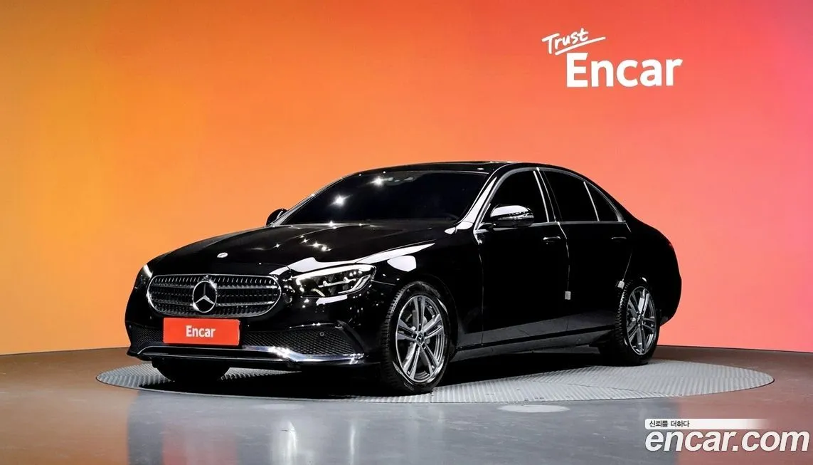 Mercedes-Benz E-Class — фото 1