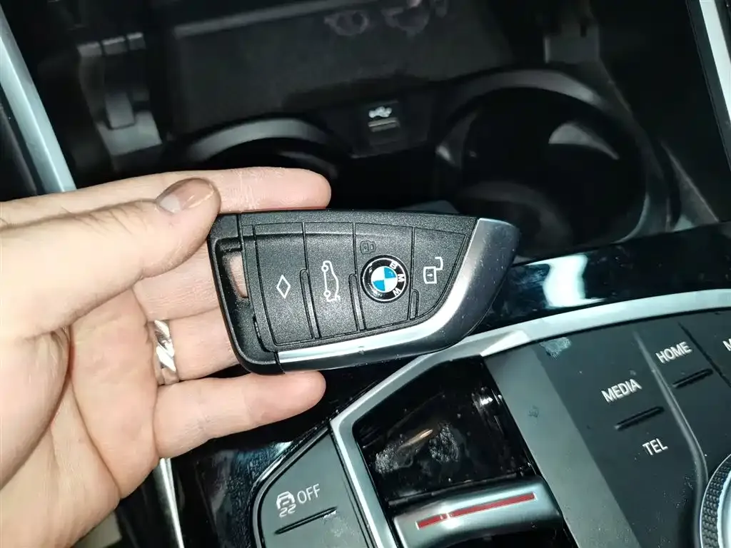BMW 3 Series 2024 из CN, фото 5