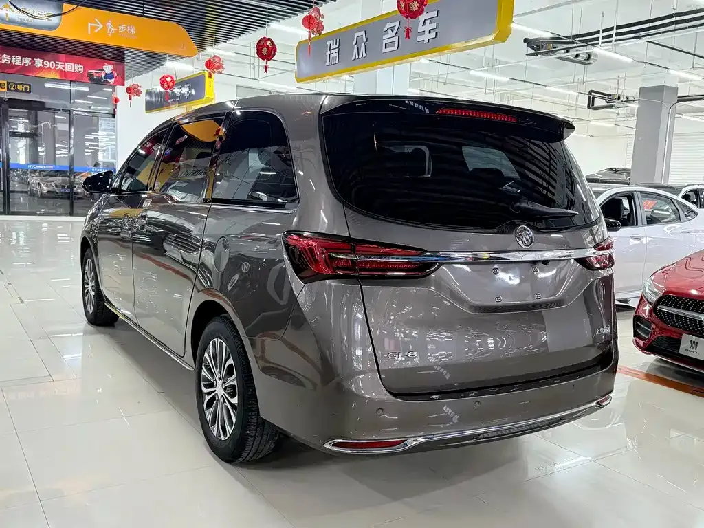 Buick GL8 2024 из CN, фото 9