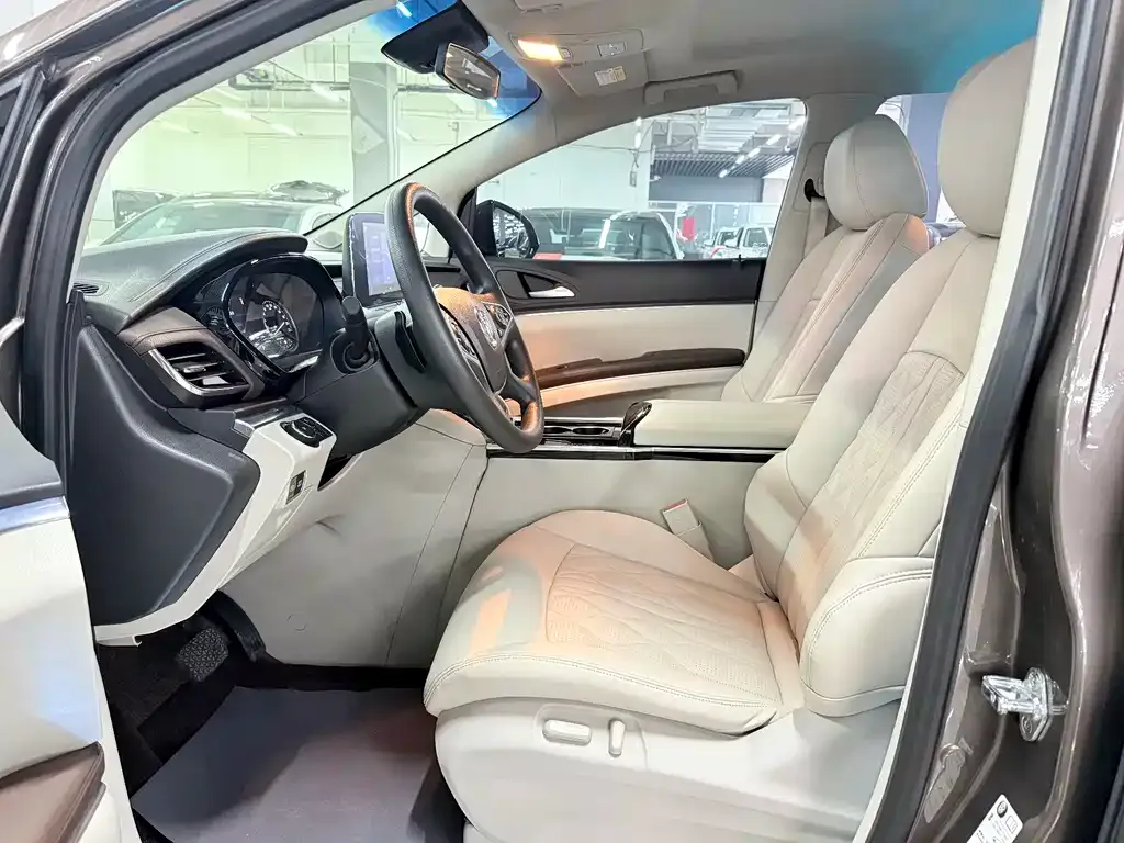 Buick GL8 2024 из CN, фото 4