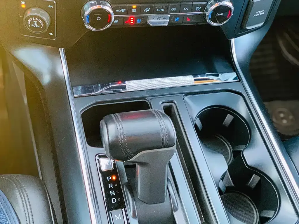 Ford F-150 Raptor — фото 9