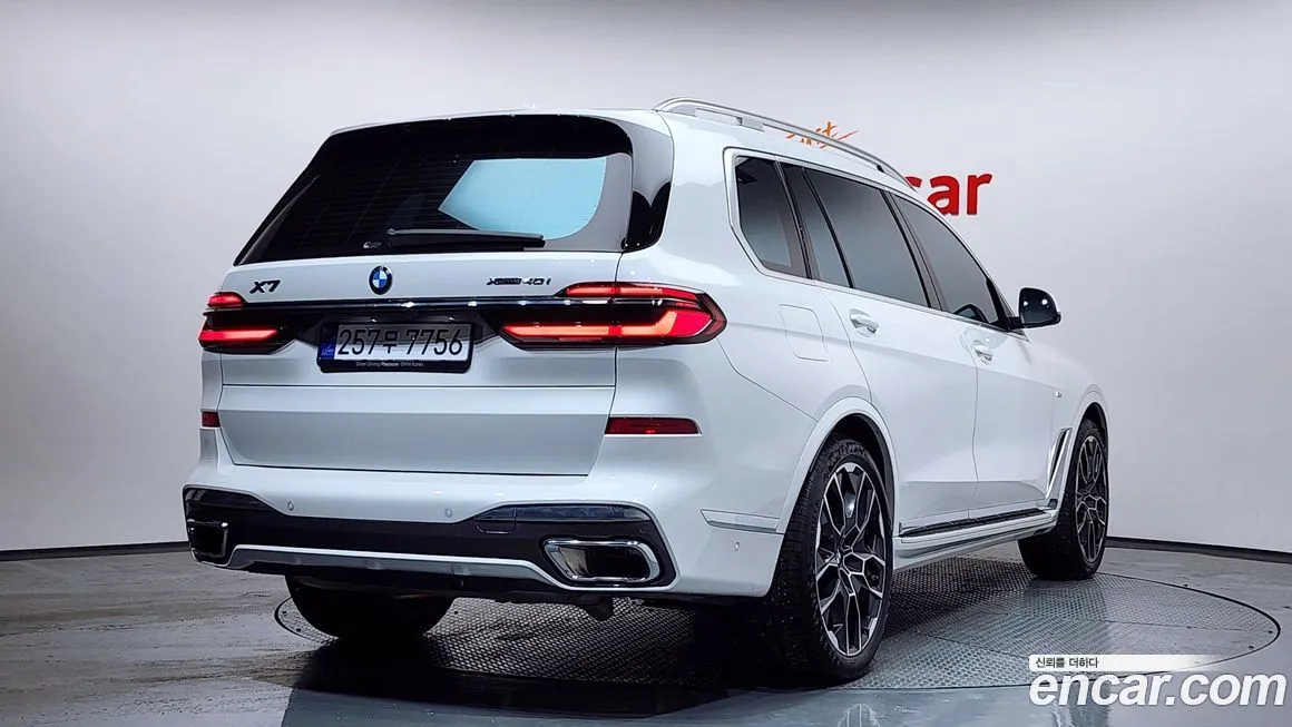 BMW X7 — фото 3