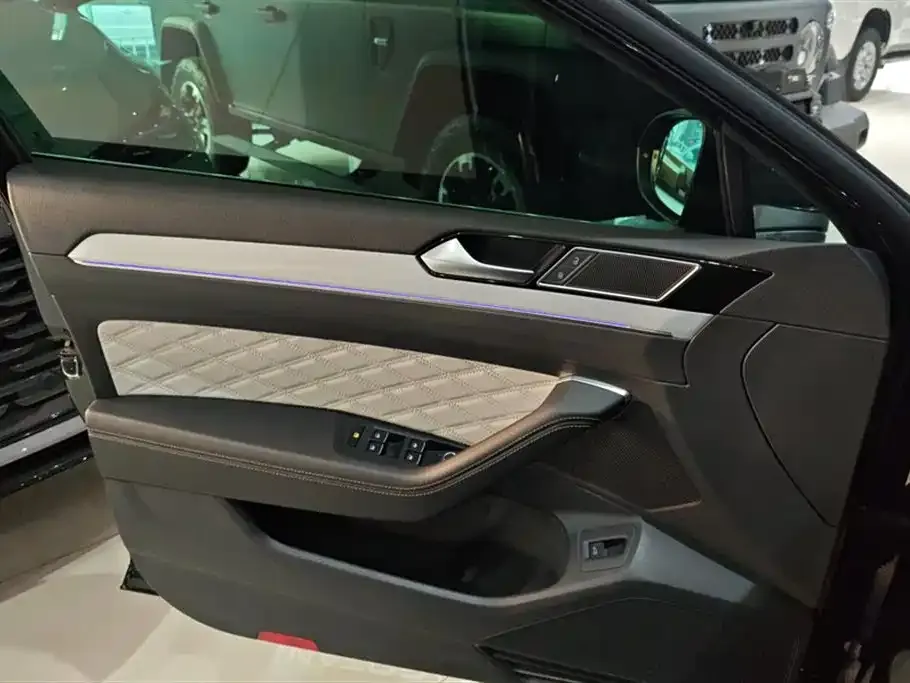 Volkswagen Magotan 2024 из CN, фото 5